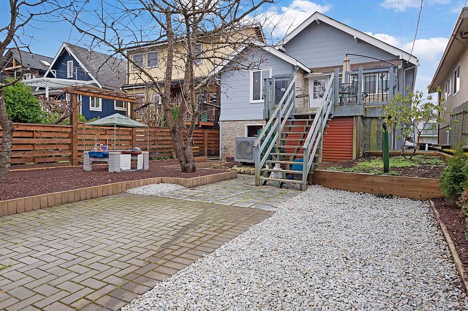 2675 Dundas Street Vancouver, BC - 29