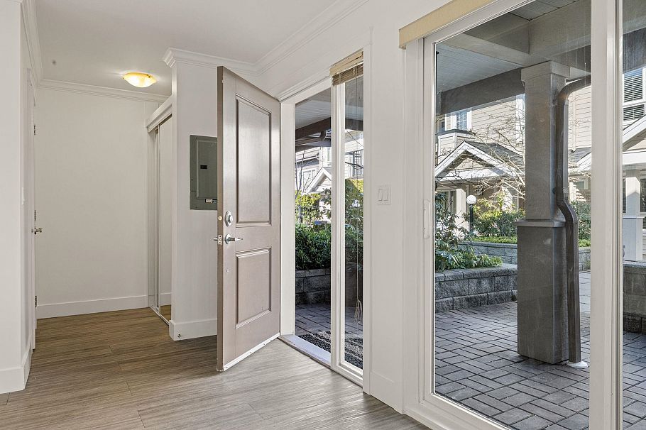 1117 St. Andrews Avenue North Vancouver, BC - 11