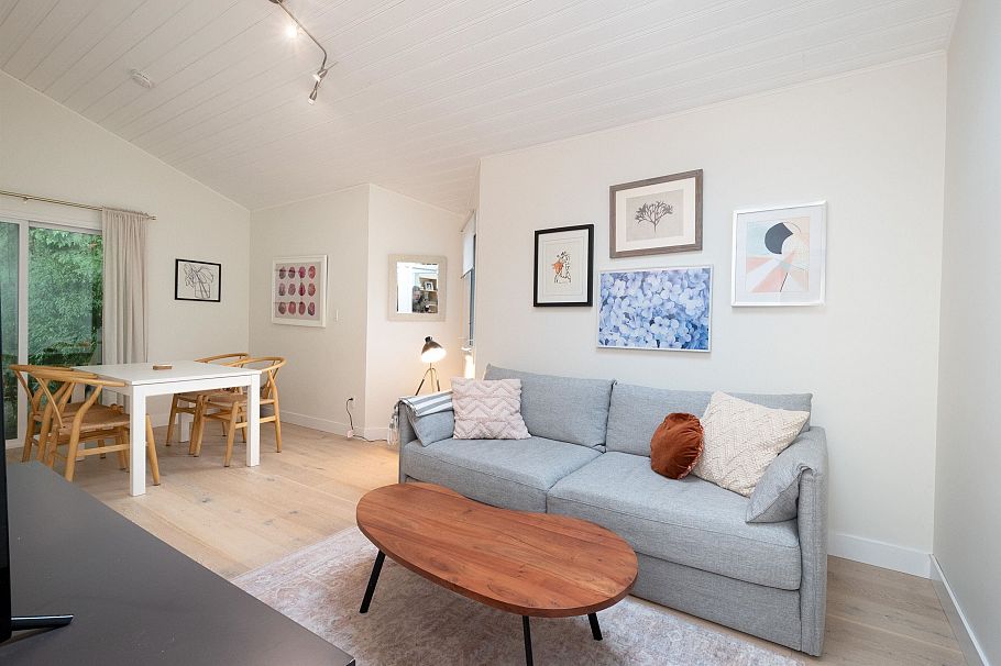 2711 Panorama Drive North Vancouver, BC - 28