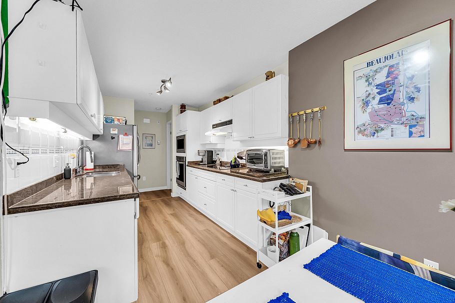 302 3670 Banff Court North Vancouver, BC - 11