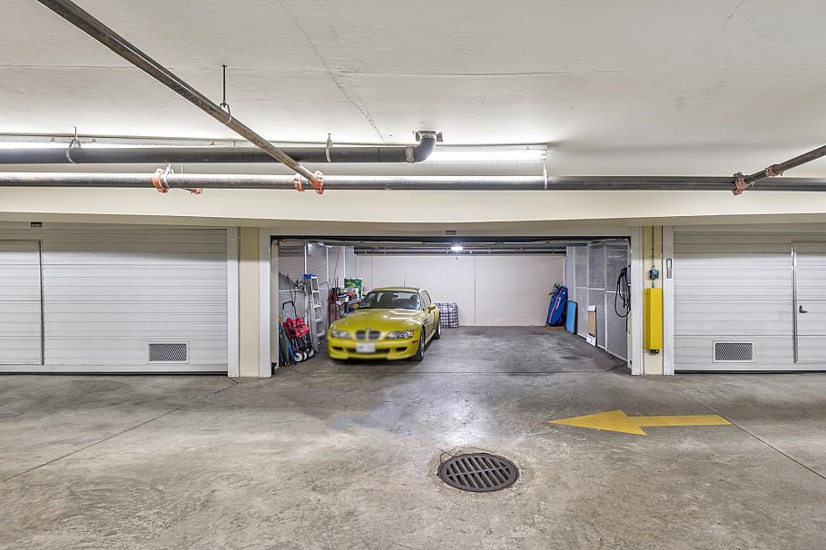 504 181 Athletes Way Vancouver, BC - 30