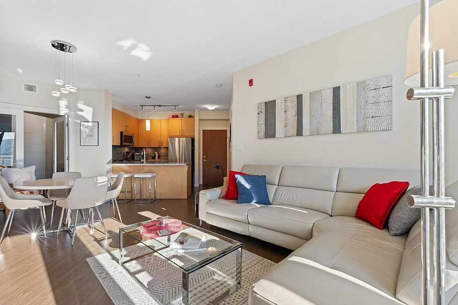 425 119 W 22nd Street North Vancouver, BC - 7