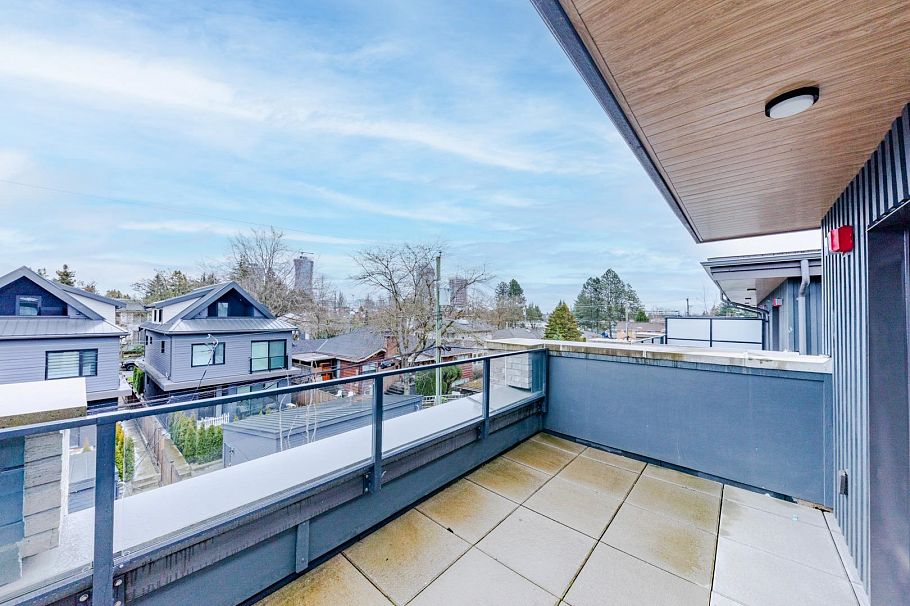 131 765 W 49th Avenue Vancouver, BC - 32