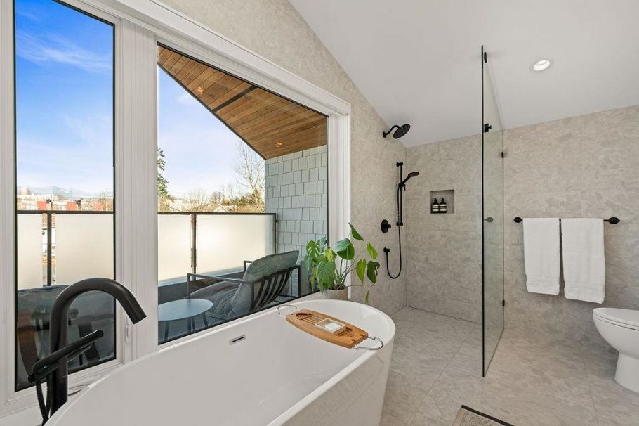 529 E 17th Avenue Vancouver, BC - 30