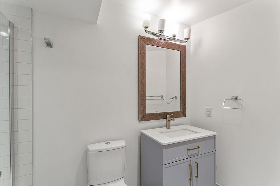 201 2222 Prince Edward Street Vancouver, BC - 17