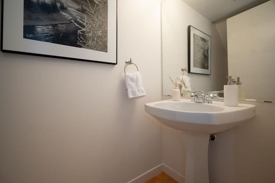 211 692 W 7th Avenue Vancouver, BC - 12