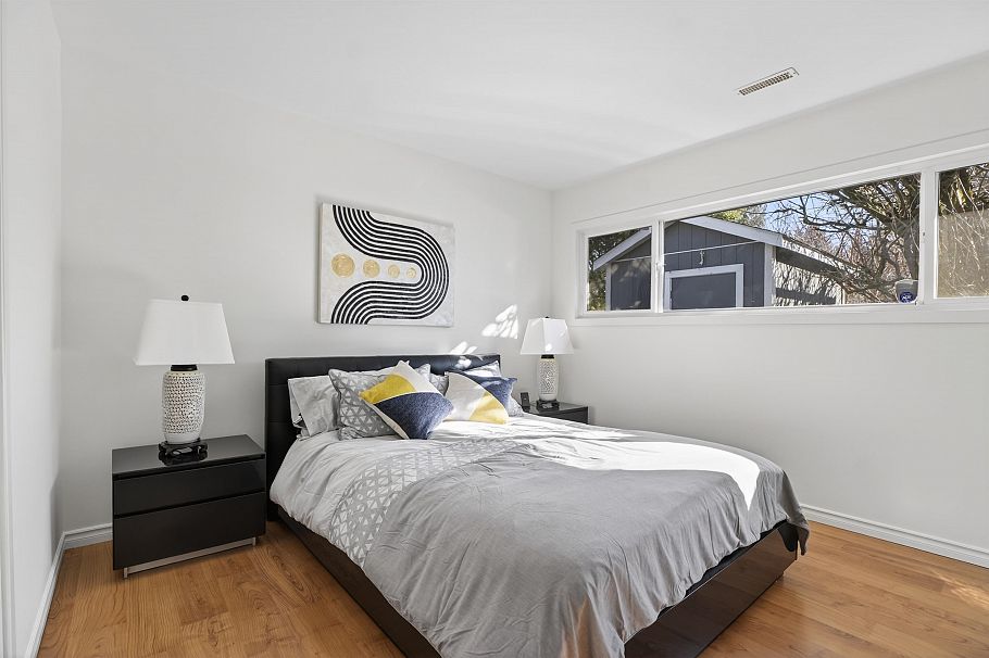 1375 Mcbride Street North Vancouver, BC - 13