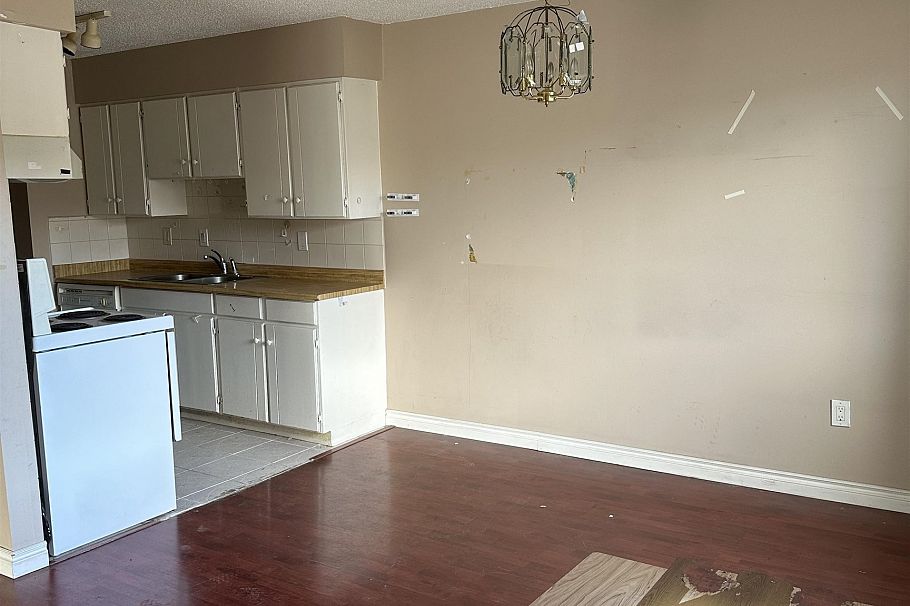 206 2299 E 30th Avenue Vancouver, BC - 4