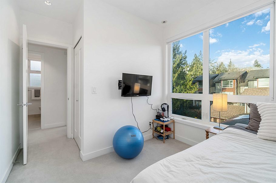 8 856 Orwell Street Vancouver, BC - 21