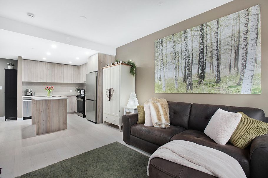 312 3596 Malsum Drive North Vancouver, BC - 4