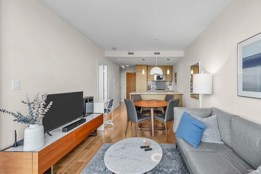610 4083 Cambie Street Vancouver, BC - 4