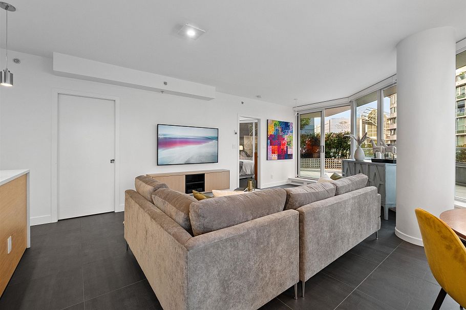 202 689 Abbott Street Vancouver, BC - 9