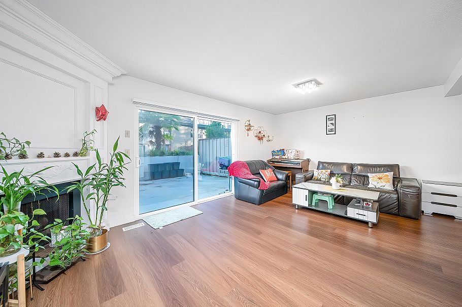 72 3180 E 58th Avenue Vancouver, BC - 1