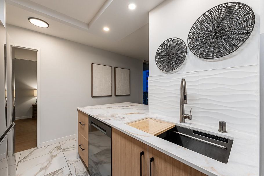 608 2004 Fullerton Avenue North Vancouver, BC - 6