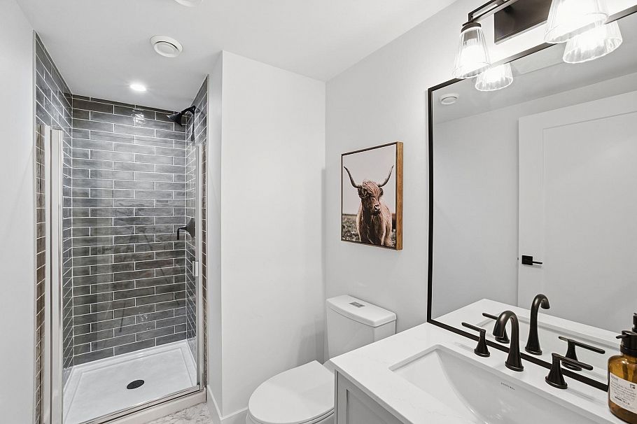 1081 Semlin Drive Vancouver, BC - 15