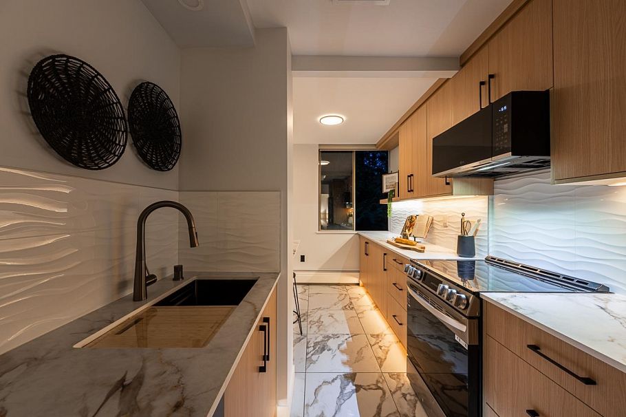 608 2004 Fullerton Avenue North Vancouver, BC - 25