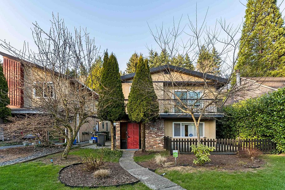 1564 Hope Road North Vancouver, BC - 1