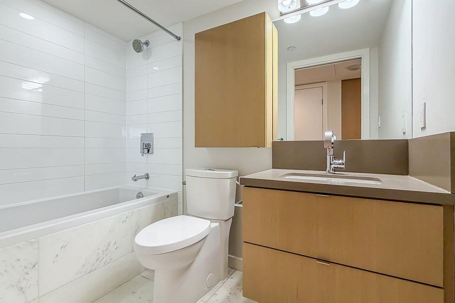 505 8189 Cambie Street Vancouver, BC - 10