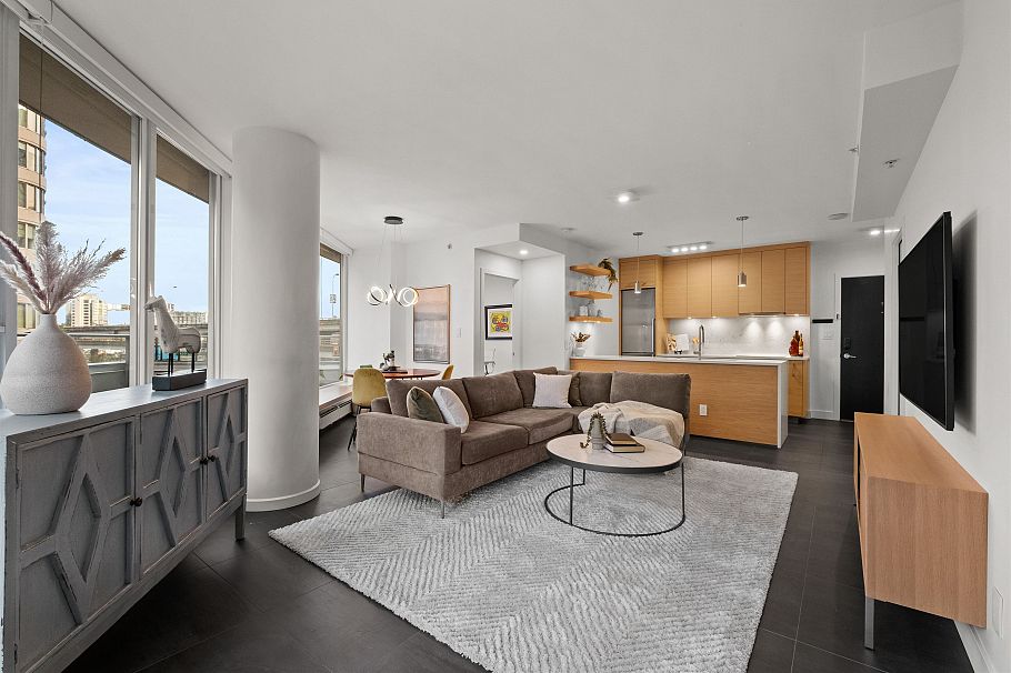 202 689 Abbott Street Vancouver, BC - 18