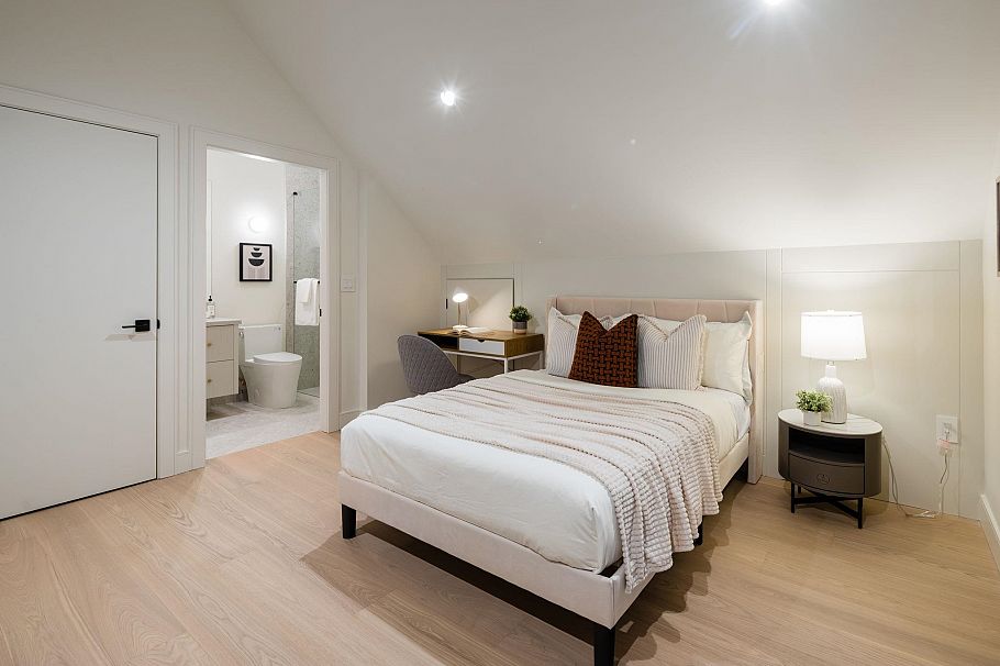 1 3036 W 13th Avenue Vancouver, BC - 22