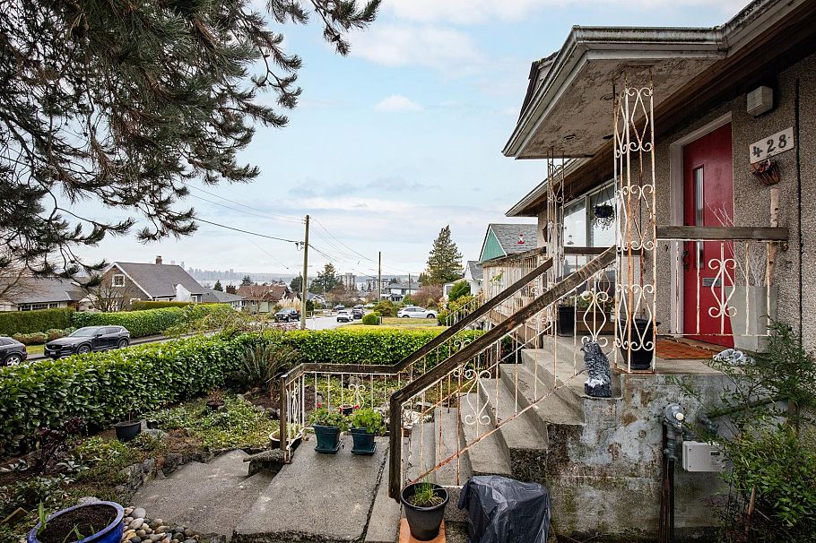428 E 7th Street North Vancouver, BC - 10