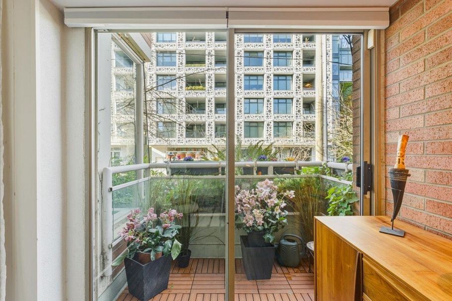 205 2438 Heather Street Vancouver, BC - 9