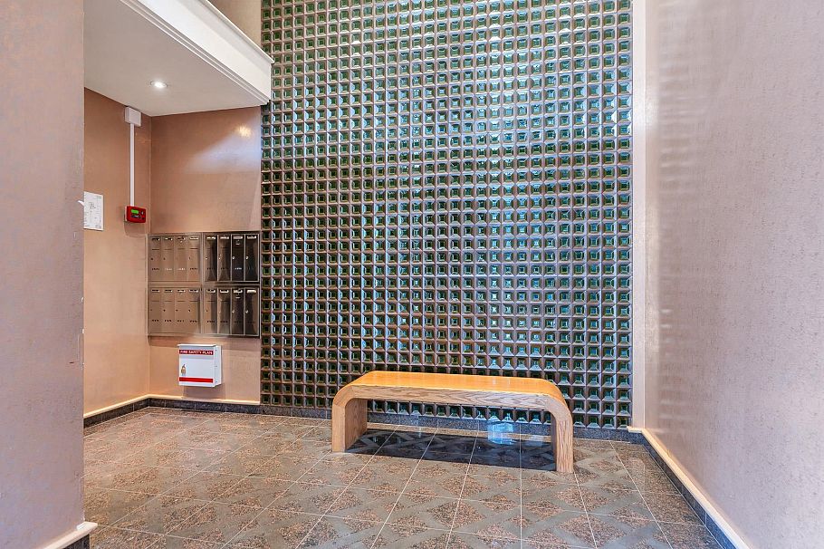 201 845 Chilco Street Vancouver, BC - 2