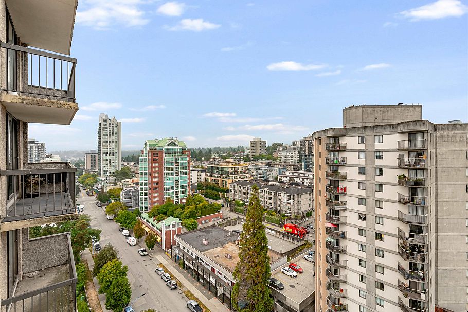 1605 145 St. Georges Avenue North Vancouver, BC - 33