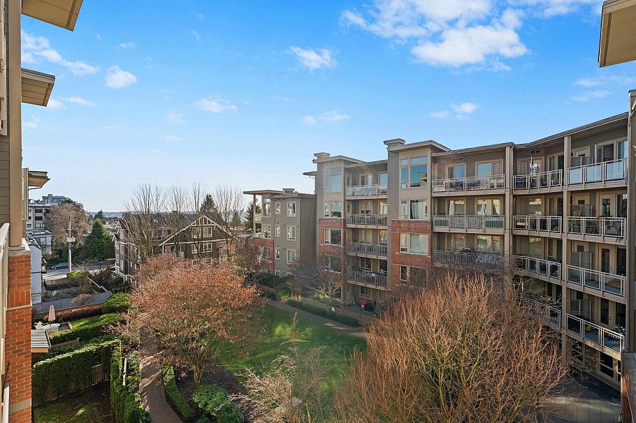 425 119 W 22nd Street North Vancouver, BC - 35