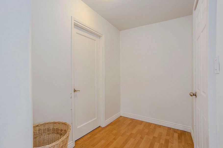 1605 E 8th Avenue Vancouver, BC - 2