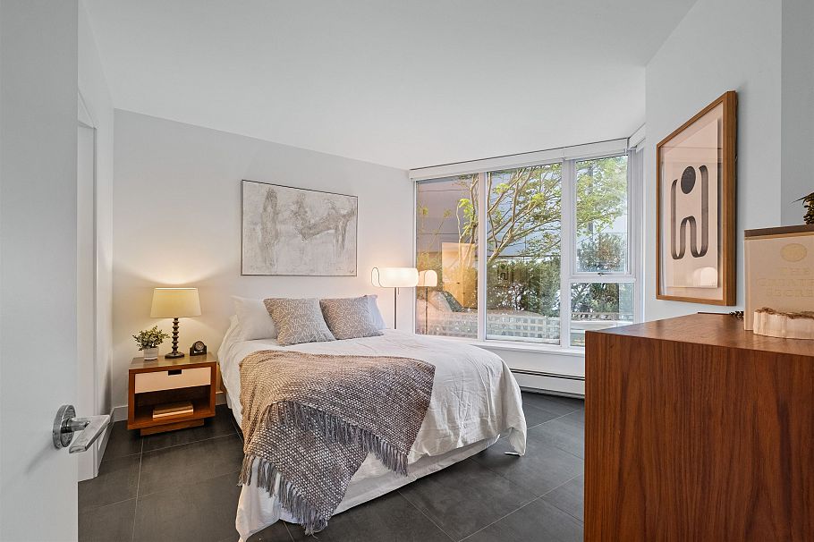 202 689 Abbott Street Vancouver, BC - 20