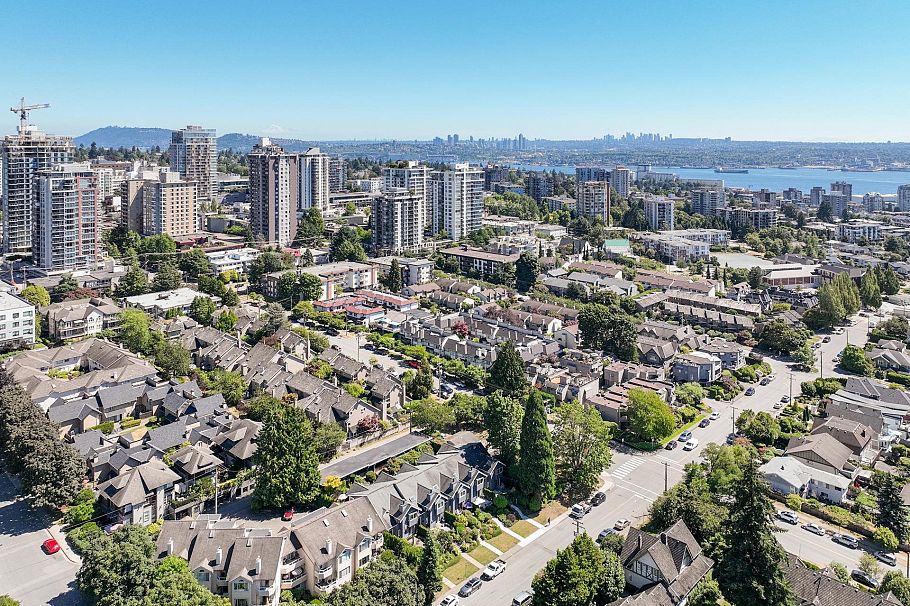 1518 Mahon Avenue North Vancouver, BC - 38