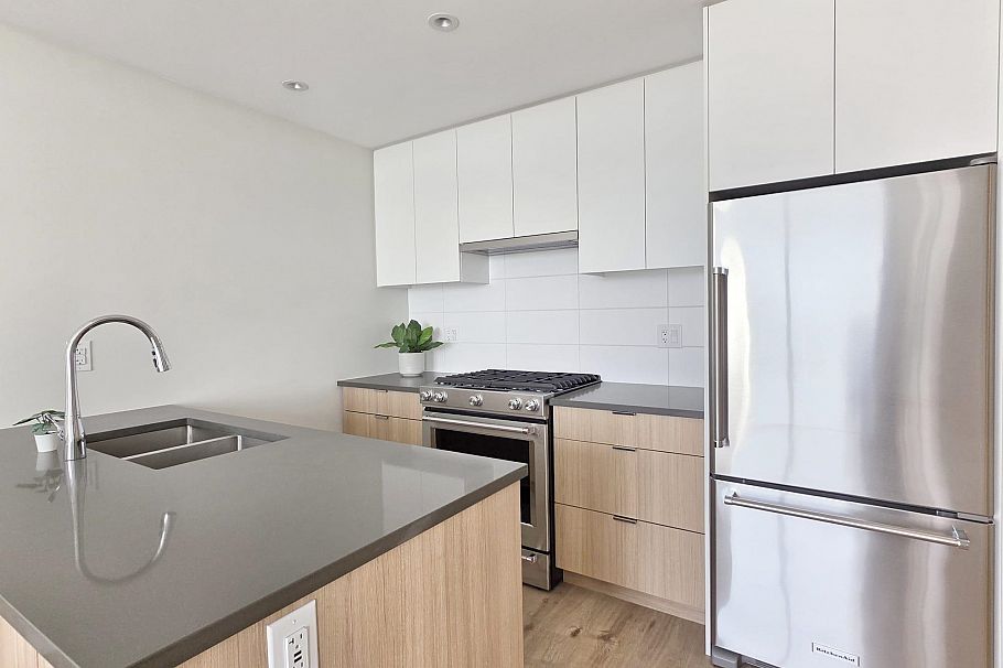 1503 3430 S E Kent Avenue Vancouver, BC - 5