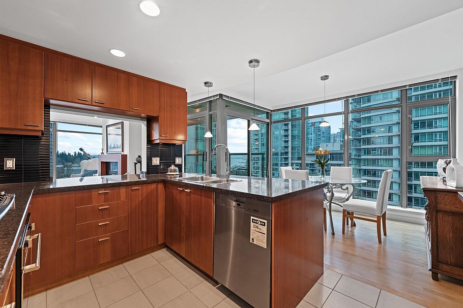 605 1680 Bayshore Drive Vancouver, BC - 7