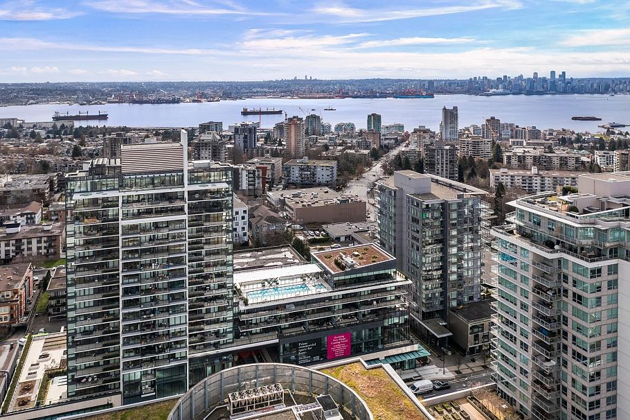 1307 135 E 13th Street North Vancouver, BC - 22