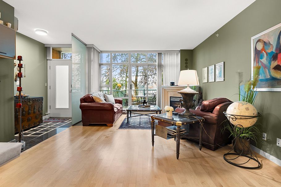 1053 Marinaside Crescent Vancouver, BC - 11