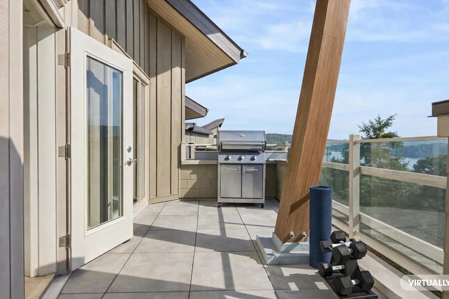 501 560 Raven Woods Drive North Vancouver, BC - 4