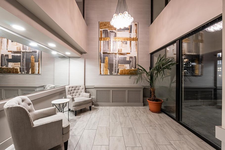 608 2004 Fullerton Avenue North Vancouver, BC - 2