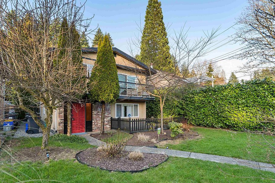 1564 Hope Road North Vancouver, BC - 37