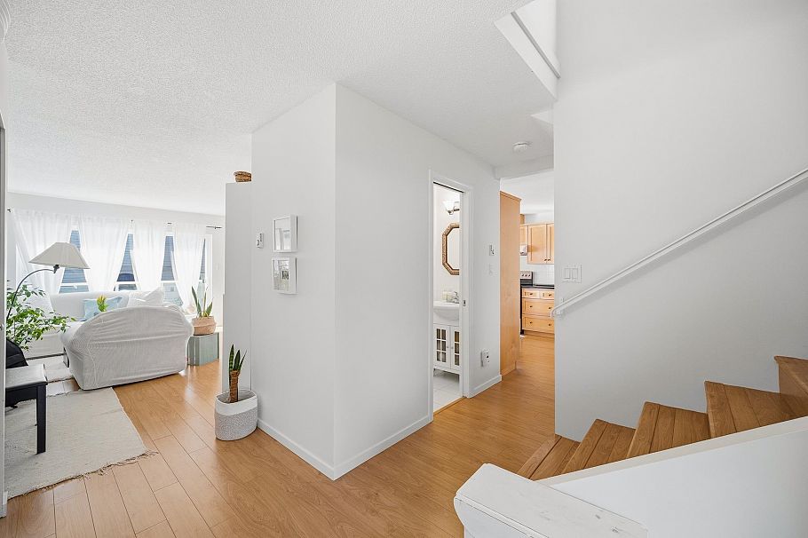 1309 Mahon Avenue North Vancouver, BC - 4