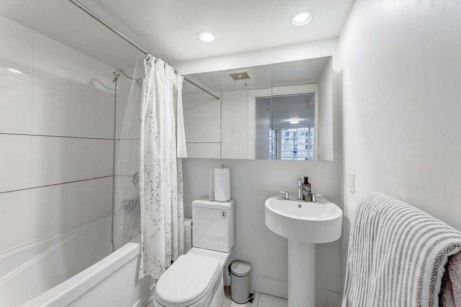 1901 565 Smithe Street Vancouver, BC - 7