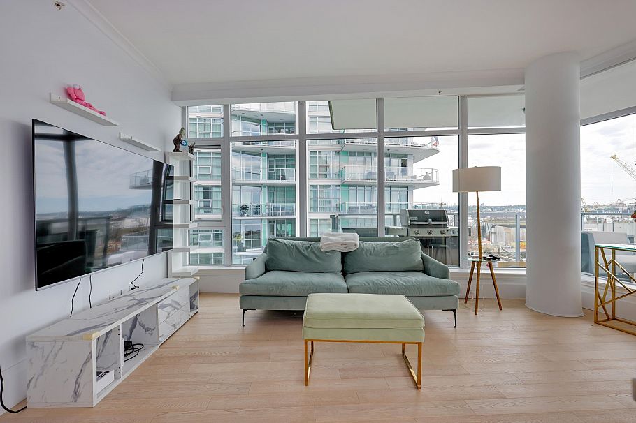 501 185 Victory Ship Way North Vancouver, BC - 5