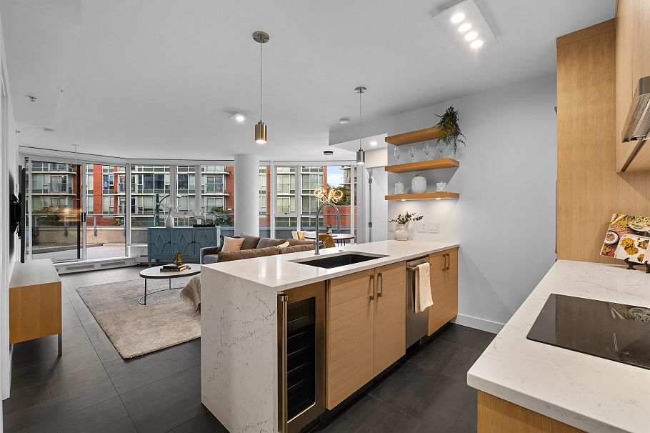 202 689 Abbott Street Vancouver, BC - 13