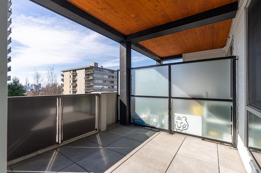 202 108 E 8th Street North Vancouver, BC - 9