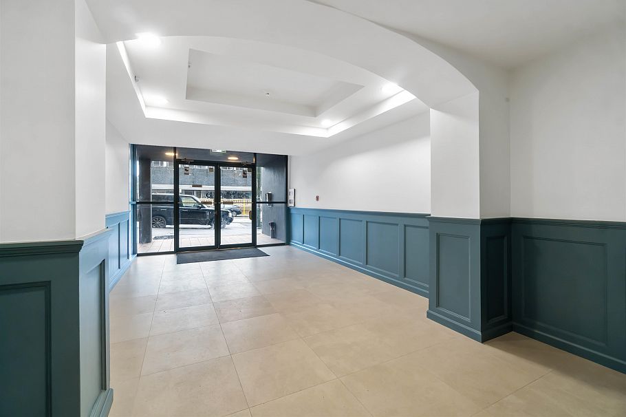 209 2928 Commercial Drive Vancouver, BC - 3