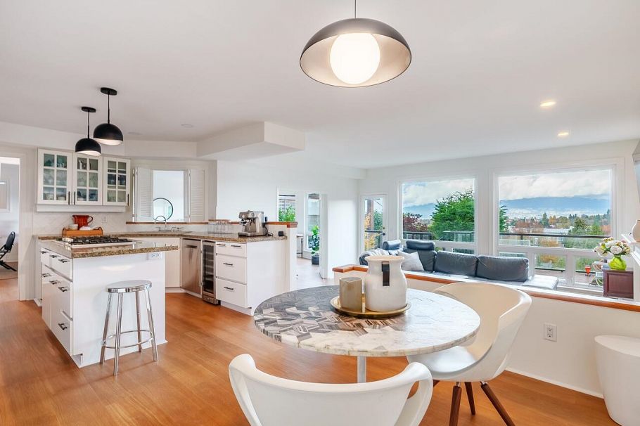 1987 W 35th Avenue Vancouver, BC - 15