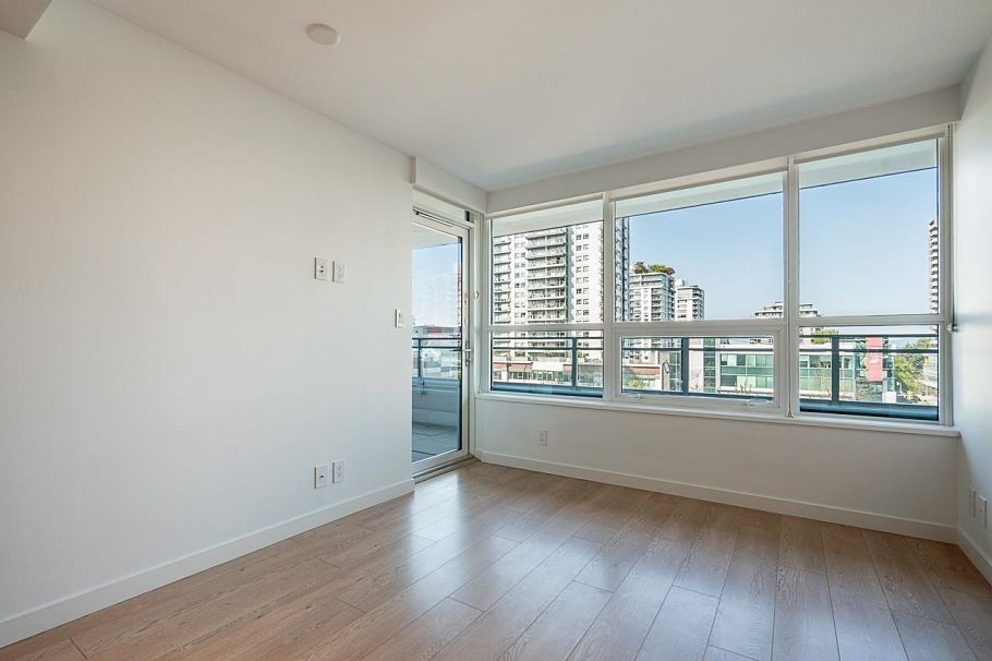 306 125 E 14th Street Vancouver, BC - 11