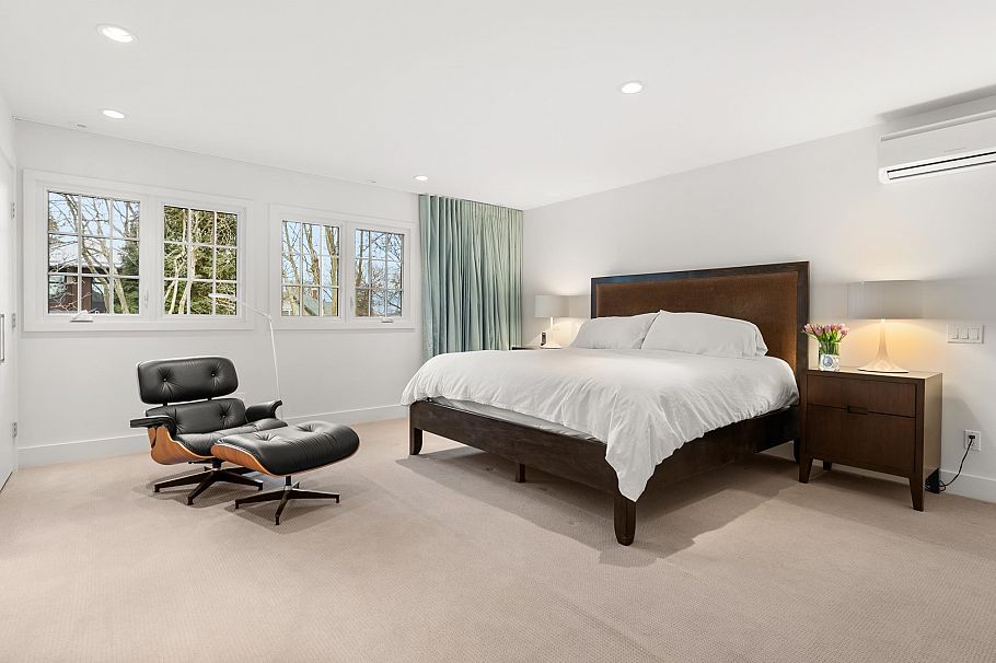 2496 W 36th Avenue Vancouver, BC - 23