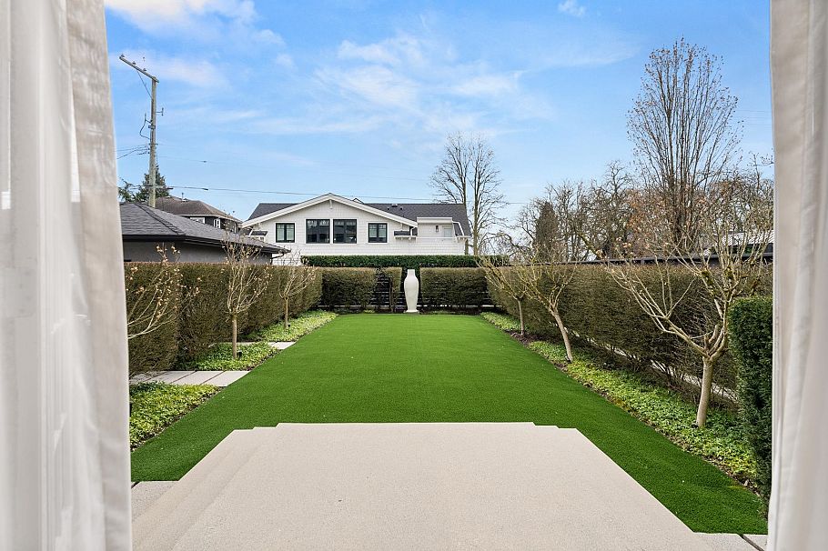 2496 W 36th Avenue Vancouver, BC - 12