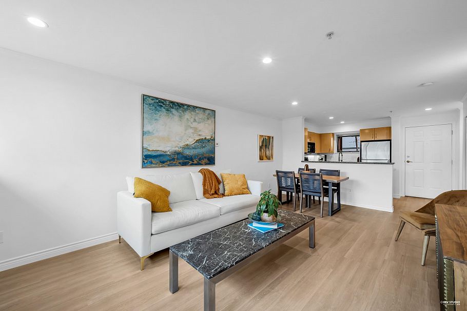 207 305 Lonsdale Avenue North Vancouver, BC - 5